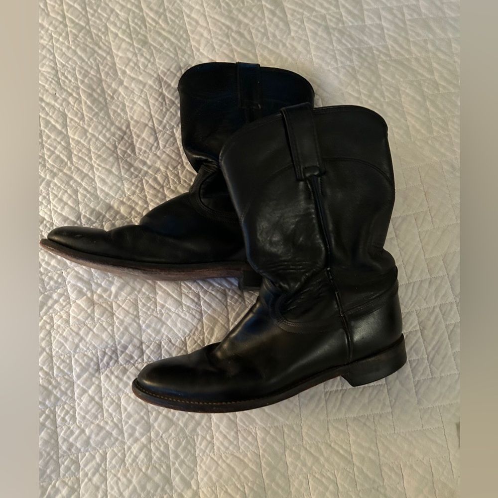 Justin leather boots- preowned in great condition